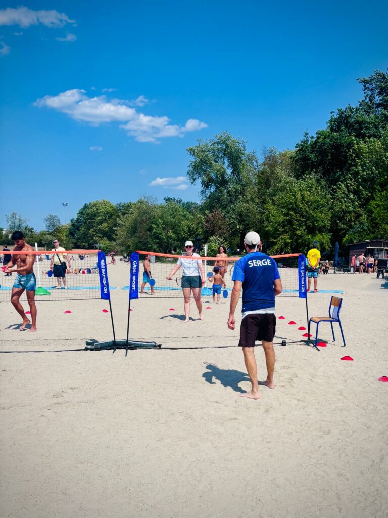 Deux membres du BCN à la plage